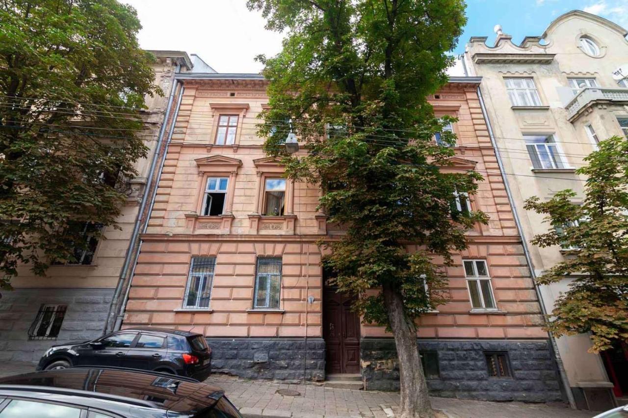 Lovely Apartment On Drahomanova Street Lviv Exterior foto